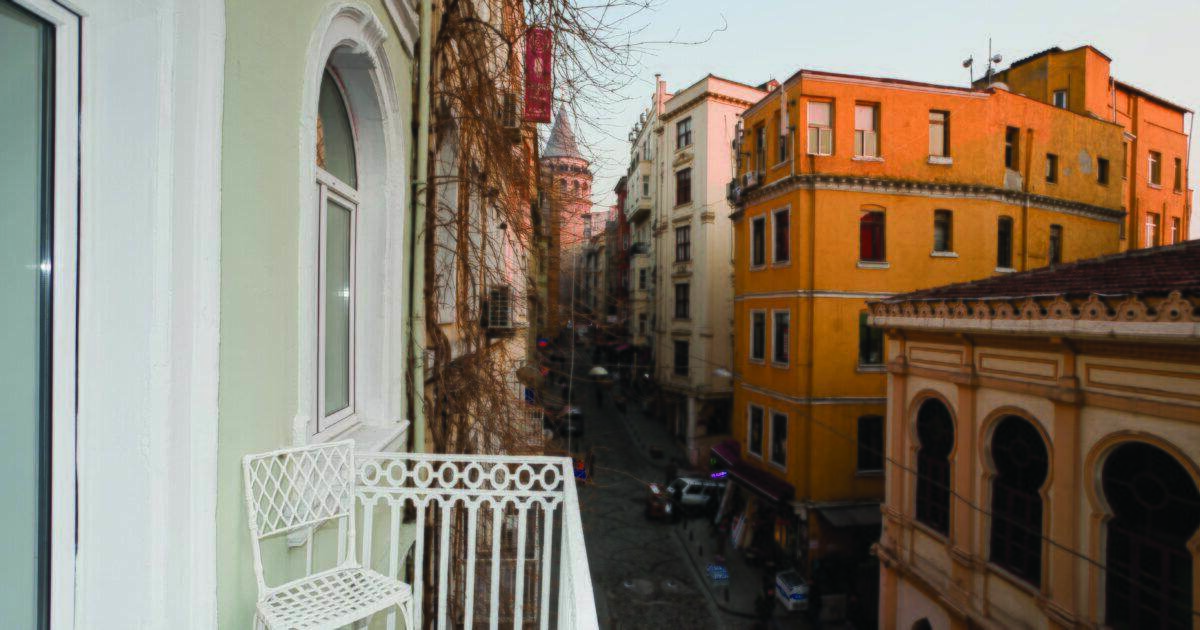 Dore Behiri Apartment — cover