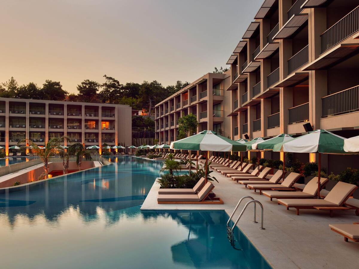 Hyde Hotel — cover